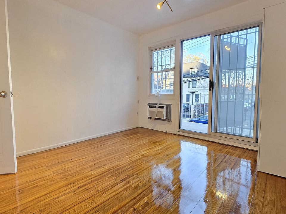 1st image of 26-26 9th St #2