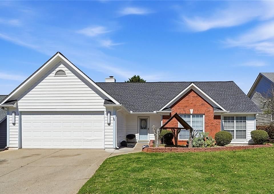 1st image of 2833 Loral Pines Dr