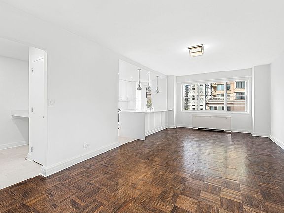 4th image of 215 E 68th St #7M