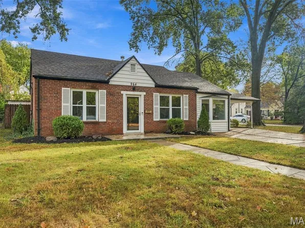 964 Sanders Dr, Saint Louis, MO 63126