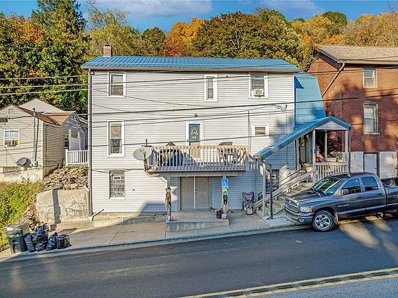 2nd image of 805 E Main St