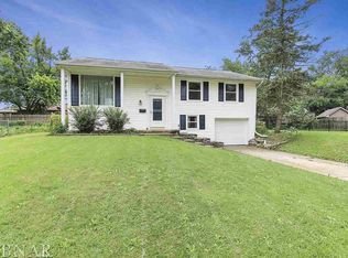 325 Hillside Ct, Bloomington, IL 61701