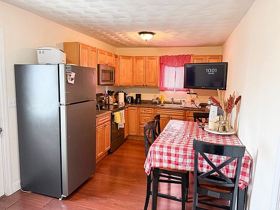 2nd image of 71 Tremont St