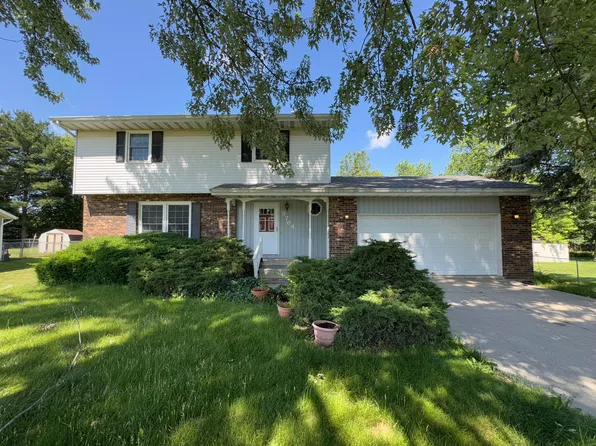 3764 Kingsway Dr, Crown Point, IN 46307