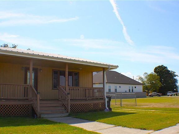 4th image of 7206 Patricia St