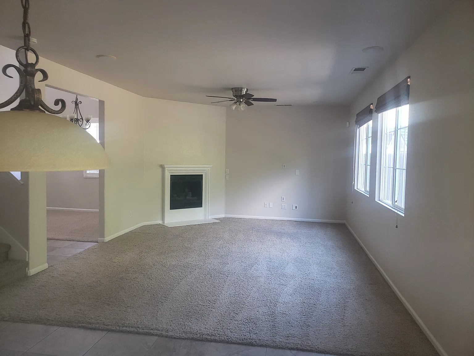 4 bed, 2.5 bath, 2472 sqft, $3,100 — Photo 3