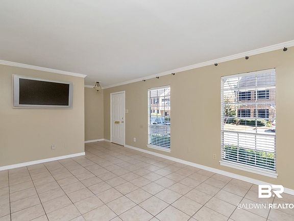 5th image of 110 Du Rhu Dr #E