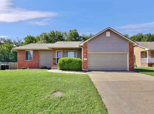 819 S Sunset Cir, Andover, KS 67002