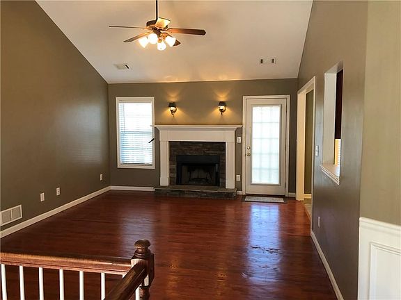 5th image of 138 Creekwood Dr