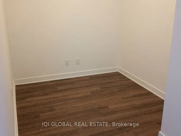 210 Simcoe St #1905 — Photo 5