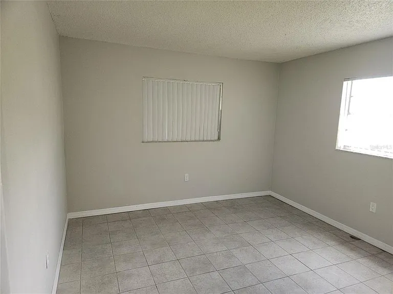 9831 Grace Dr — Photo 8
