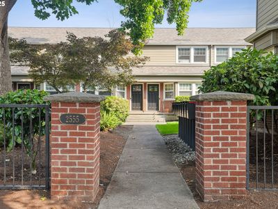 2555 NW Savier St APT 2, Portland, OR, 97210
