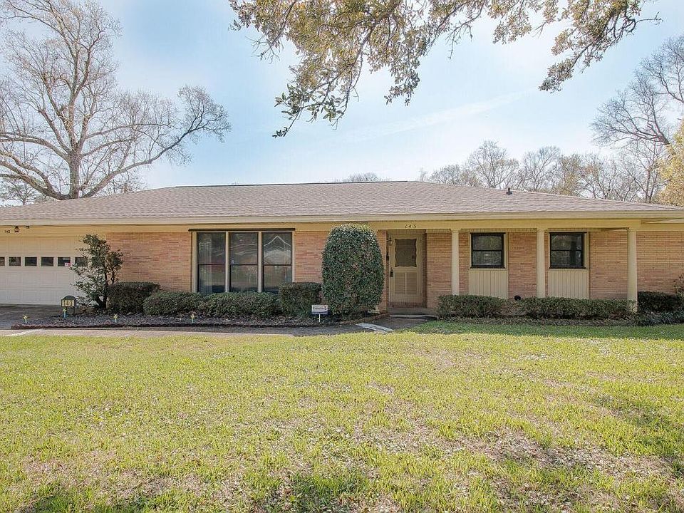 1st image of 143 Oakwood Dr