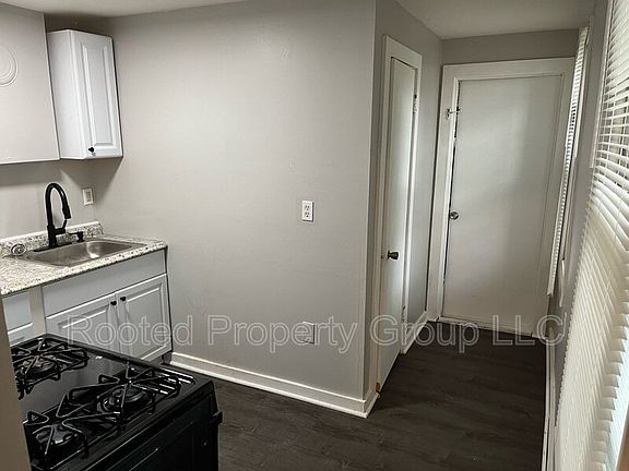 3rd image of 22-24 Crockett Ave Unit 2