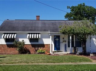 2206 Beverly St, Parkersburg, WV 26101