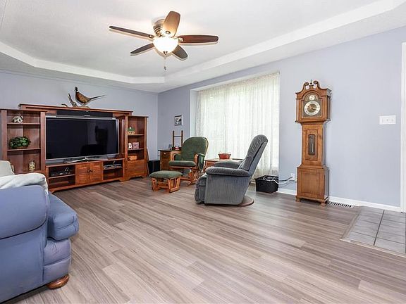5th image of 19011 Lowell Ave