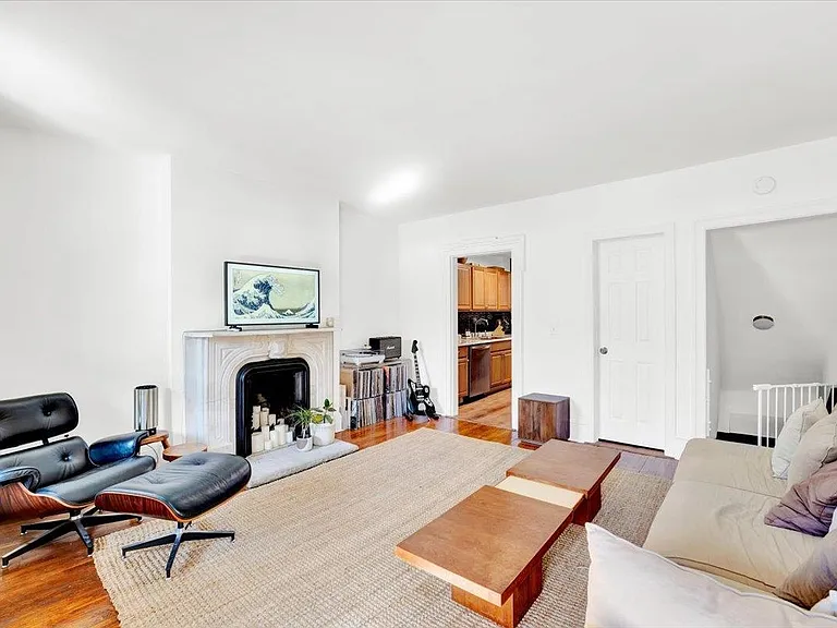 273 5th St #1 — Photo 7