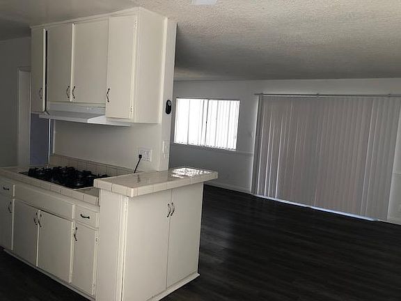 5th image of 8601 Balboa Blvd APT 36
