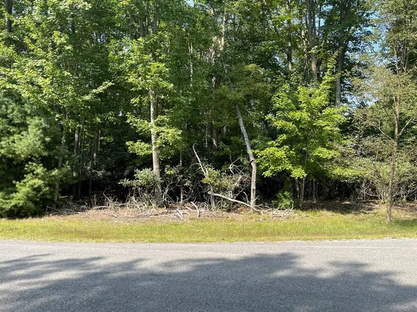 265 Highlands Ln, Daniels, WV 25832