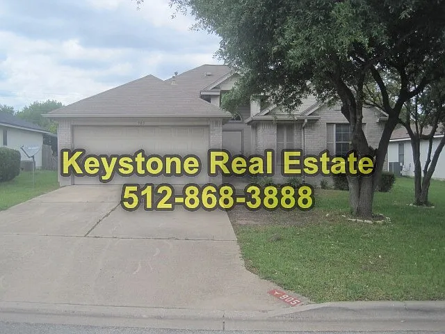 905 Lantana Dr — Photo 1