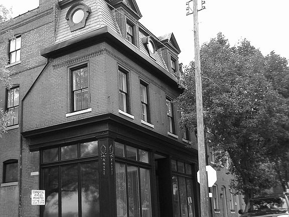 5th image of 1000 Geyer Ave APT B