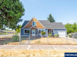 490 S 7th St, Lebanon, OR 97355