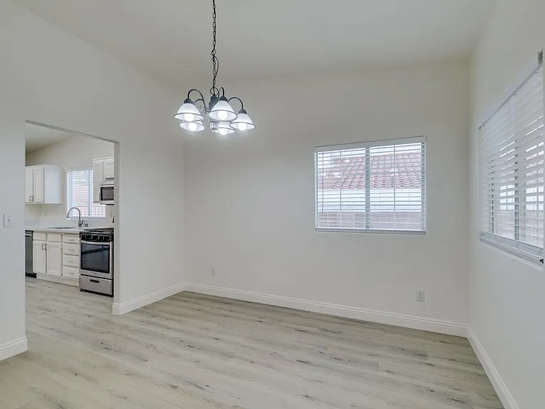 437 Palegold St — Photo 11
