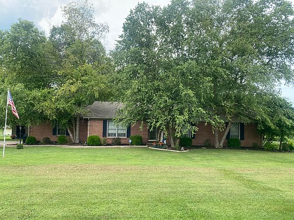 2nd image of 285 Jill Ln