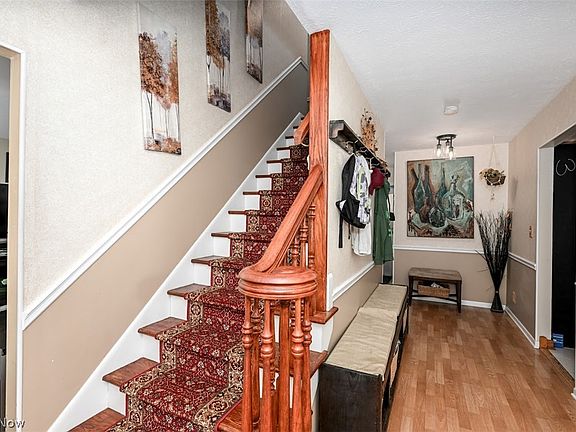 4th image of 2107 White Oak Dr