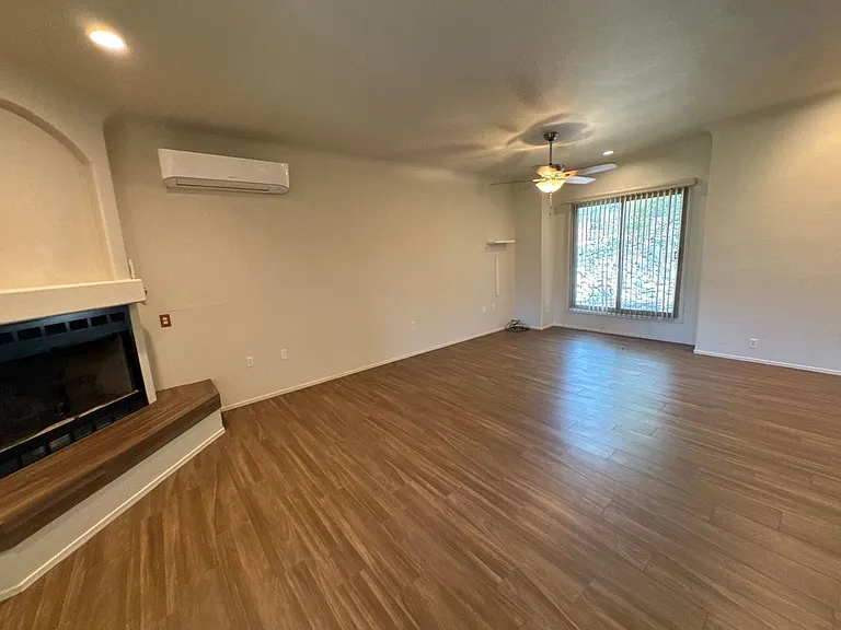 9731 E Kleindale Rd — Photo 9