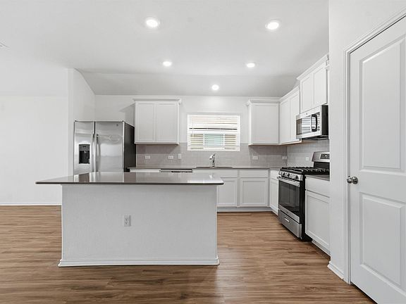 5th image of 10508 Steinbeck Dr