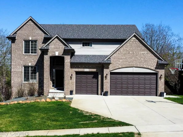 70376 Hillside Ct, Romeo, MI 48065