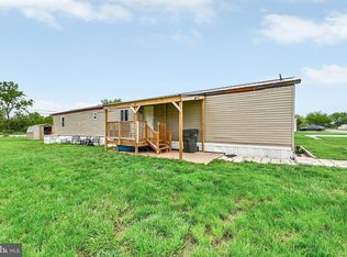 97 Sherrill Dr, New Oxford, PA