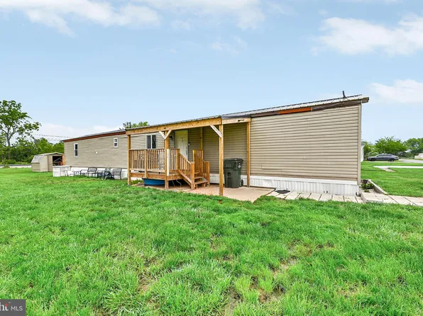 97 Sherrill Dr, New Oxford, PA 17350