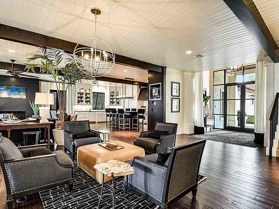 5th image of 303 Lighthouse Dr
