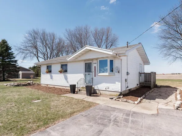 N7498 Konen ROAD, Mount Calvary, WI 53057