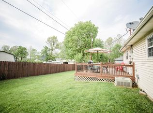 130 Maple Ave, Versailles, KY 40383