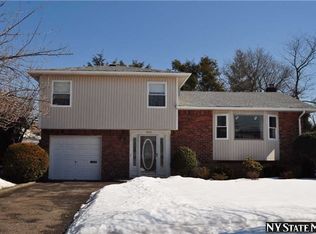 869 Gina Ct, Bellmore, NY 11710