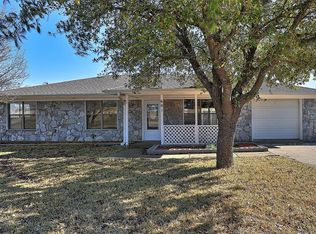 601 N Rosenstein St, Bells, TX 75414
