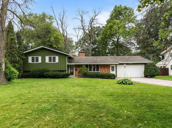 2109 S Kernan Ave, Appleton, WI 54915