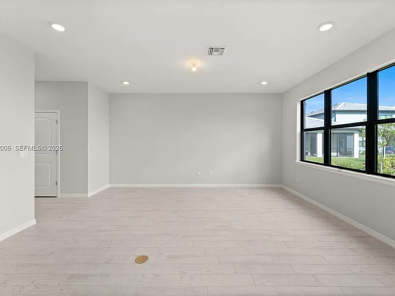 4492 Tacoma Park Dr — Photo 10