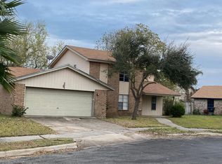 906 Summitt Cir, Portland, TX 78374