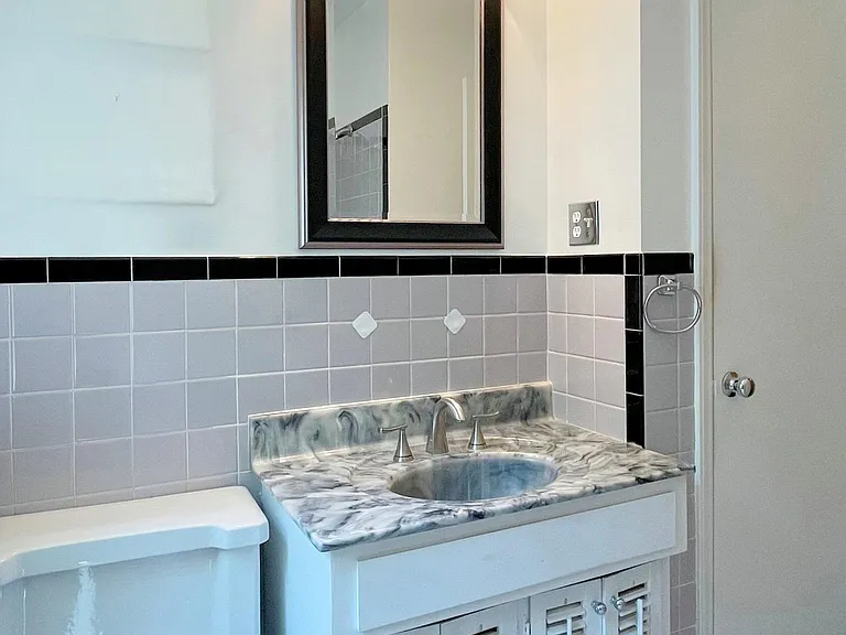 2535 W 91st St — Photo 19