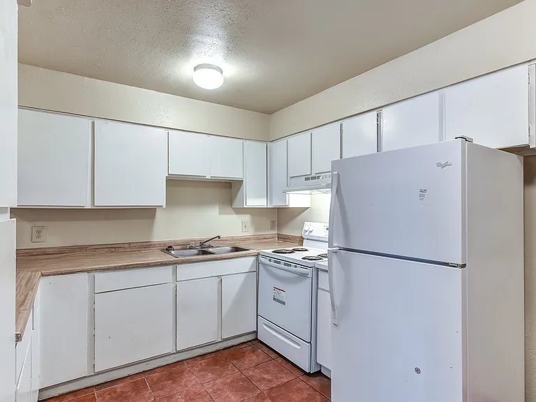 Brandywyne Apartments — Photo 21