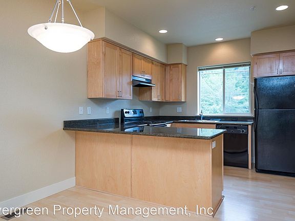 2nd image of 17218 NE Glisan St #6331802