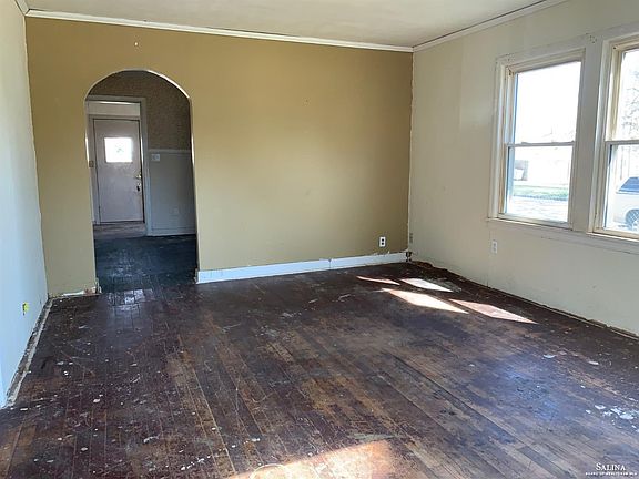 2nd image of 1000 N 10th St