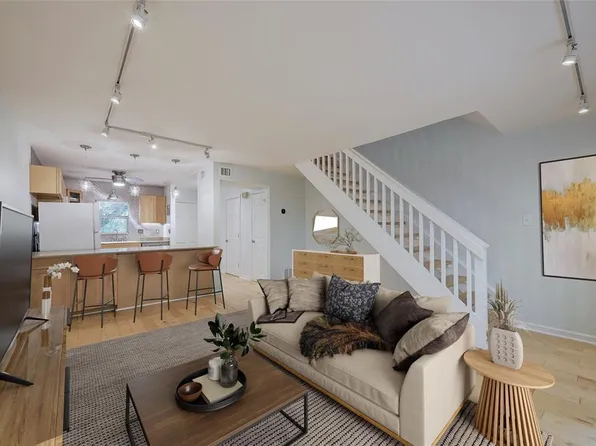5330 Balcones Dr APT G, Austin, TX 78731
