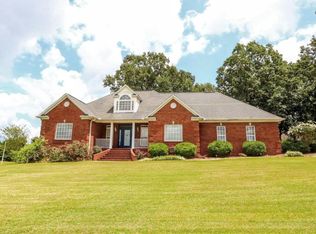 106 Eunice Dr, Guntown, MS 38849