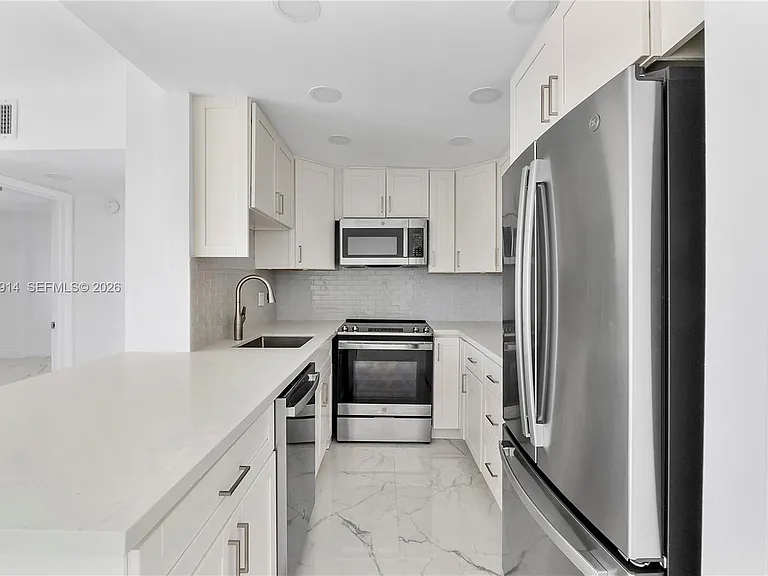 336 N Birch Rd #PENTHOUSE — Photo 7