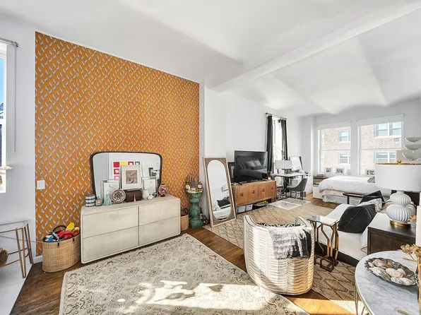 9 Barrow St APT 7B, New York, NY 10014